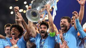 使依然在外 使依然在外